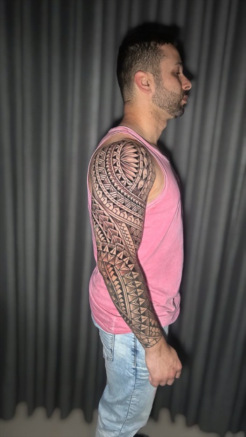 Facetune_05-09-2024-14-09-27