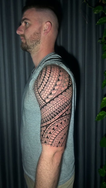 Facetune_14-06-2024-13-13-36