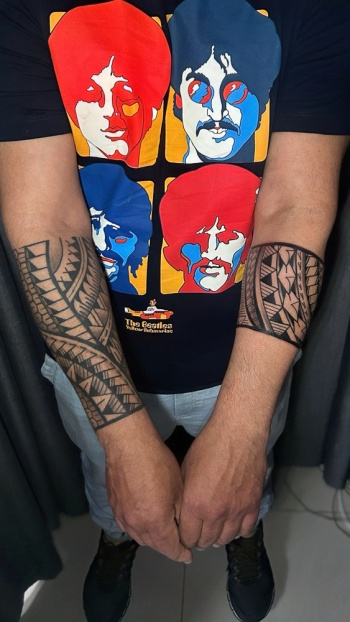 Facetune_21-09-2024-10-27-40